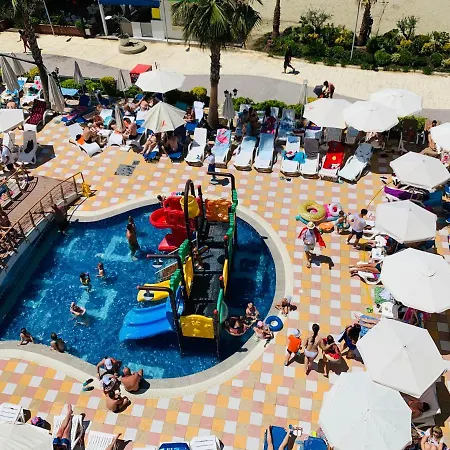 アパート Elko Apartments & Rooms ゴーレム