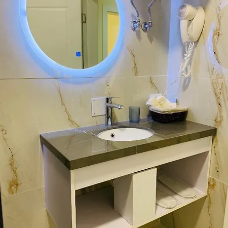 アパート Elko Apartments & Rooms ゴーレム