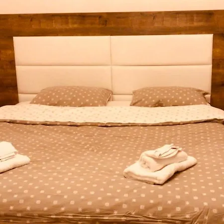 Elko Apartments & Rooms ゴーレム