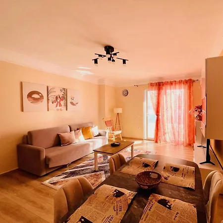 Elko & Apartmán Golem (Tirana)